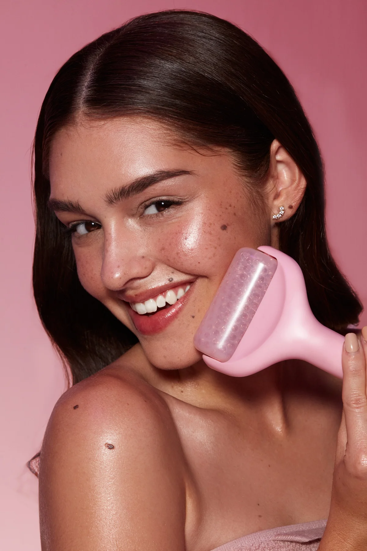 Icy U Rollin' Face Roller - Image 2